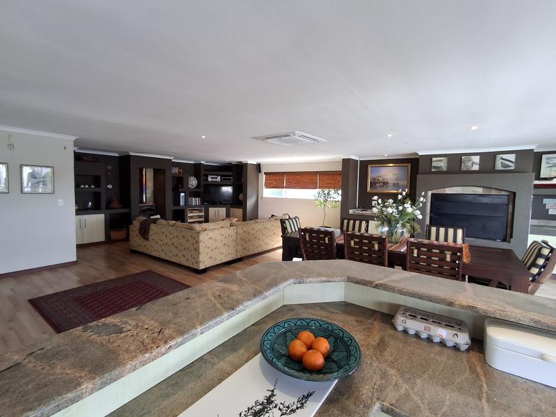 3 Bedroom Property for Sale in Hannasbaai Western Cape